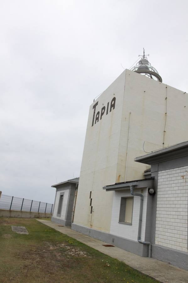 El faro de Tapia se abre al mundo