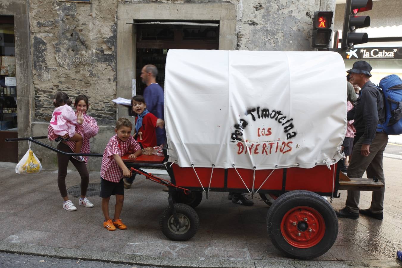 Luarca se rinde a San Timoteo