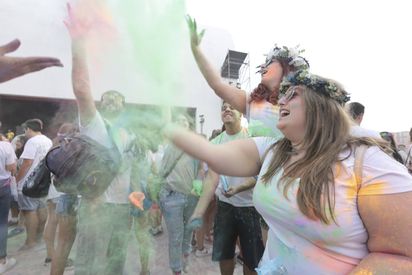 La Holy Party llena de color el Centro Niemeyer de Avilés