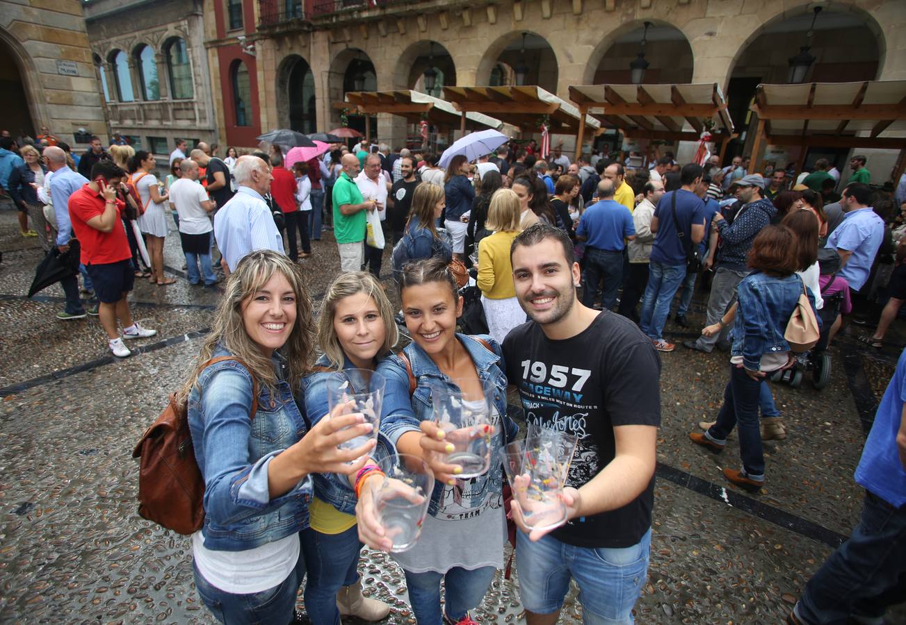 La Fiesta de la Sidra Natural de Gijón cierra entre multitudes