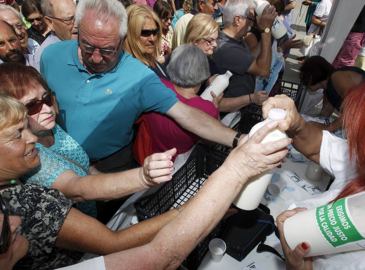 Marcha blanca por el futuro del sector lácteo