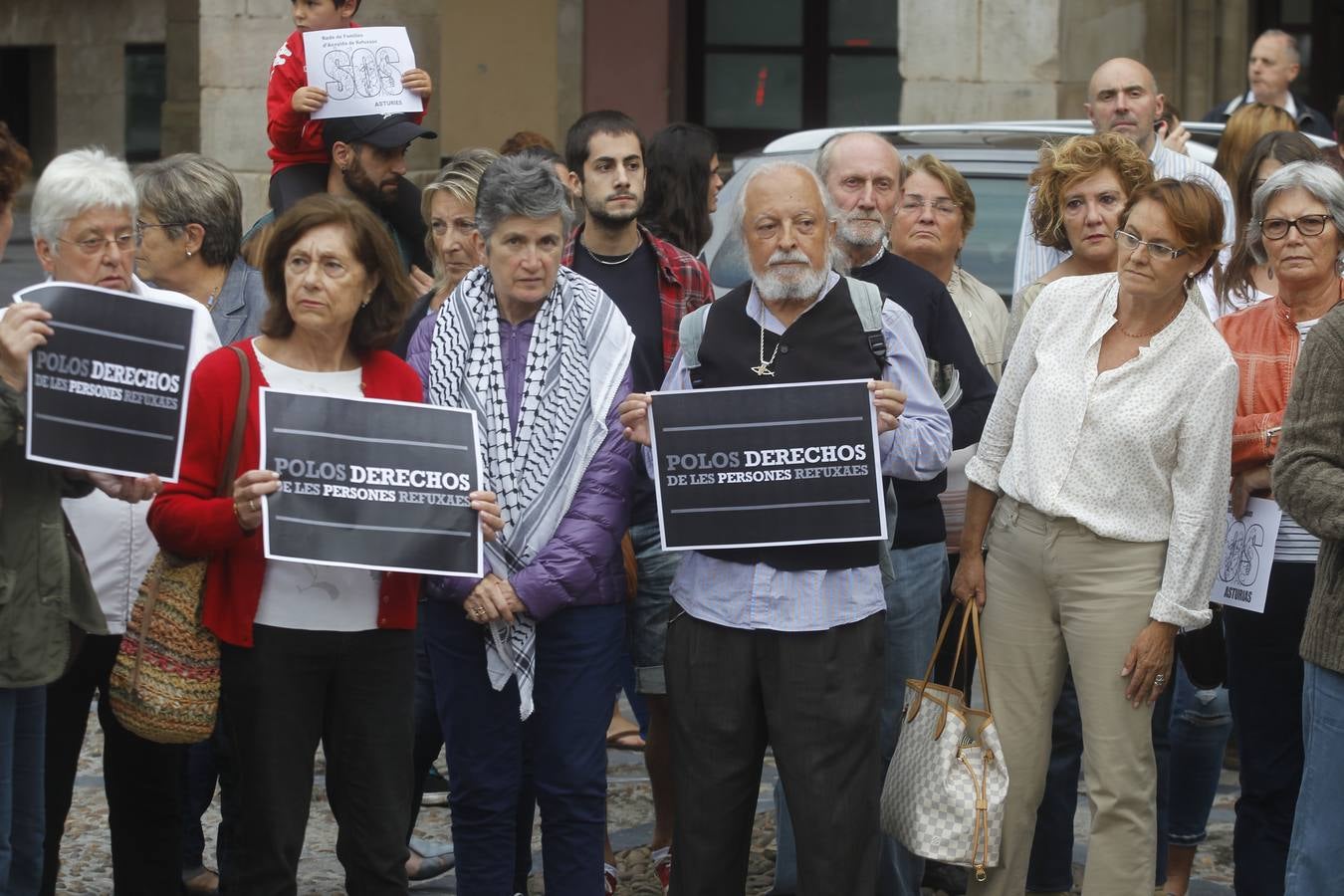 Cientos de personas piden en Gijón acoger a refugiados