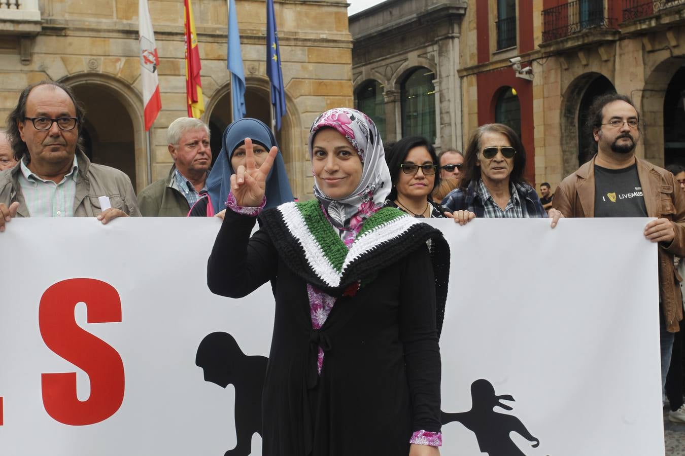 Cientos de personas piden en Gijón acoger a refugiados