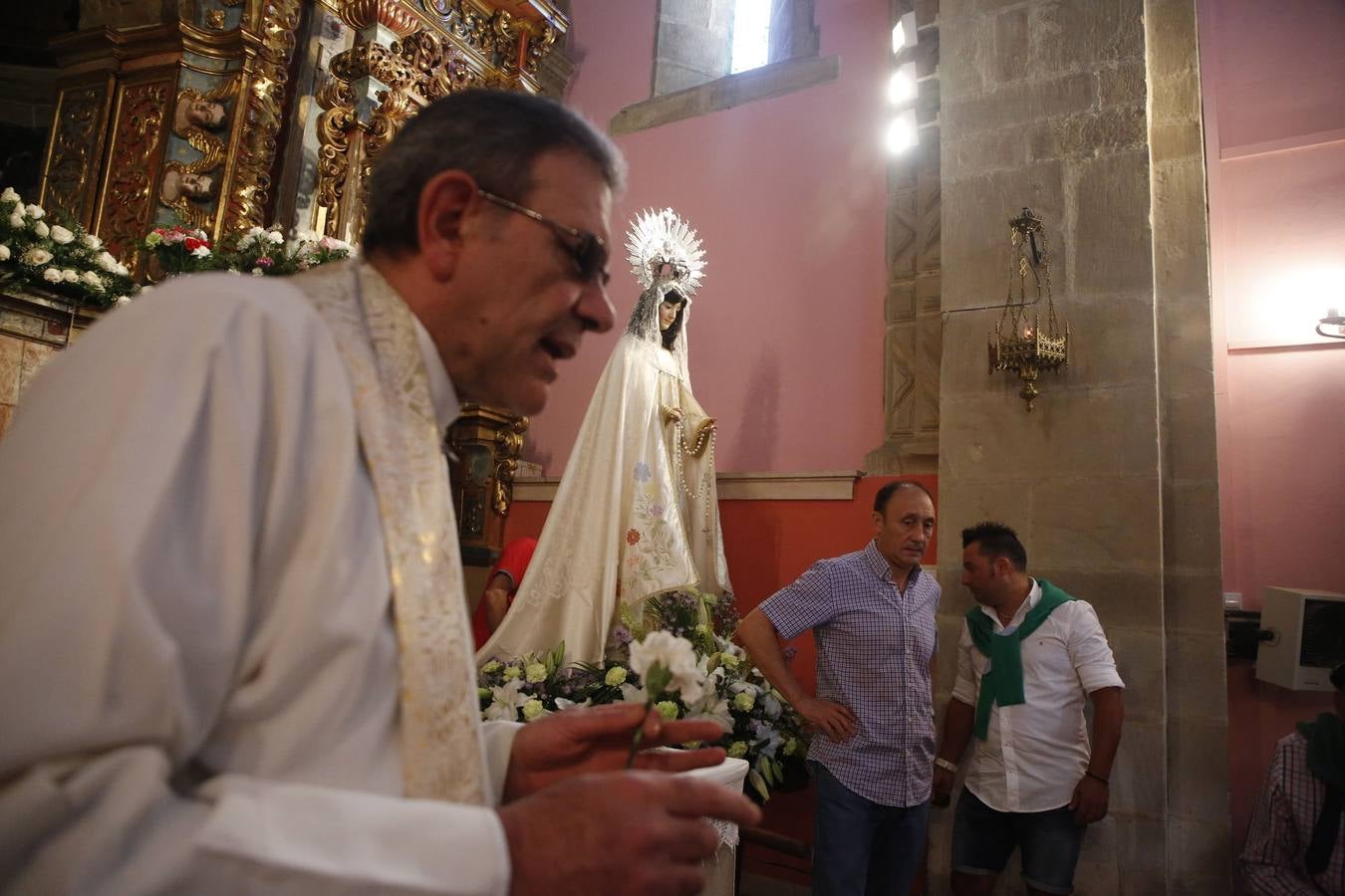 Multitudinaria romería de la Virgen de El Carbayu