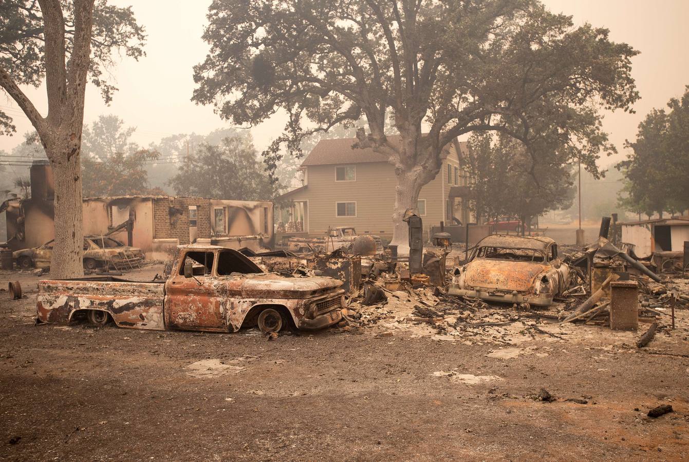 Cientos de casas de California arrasadas por un incendio