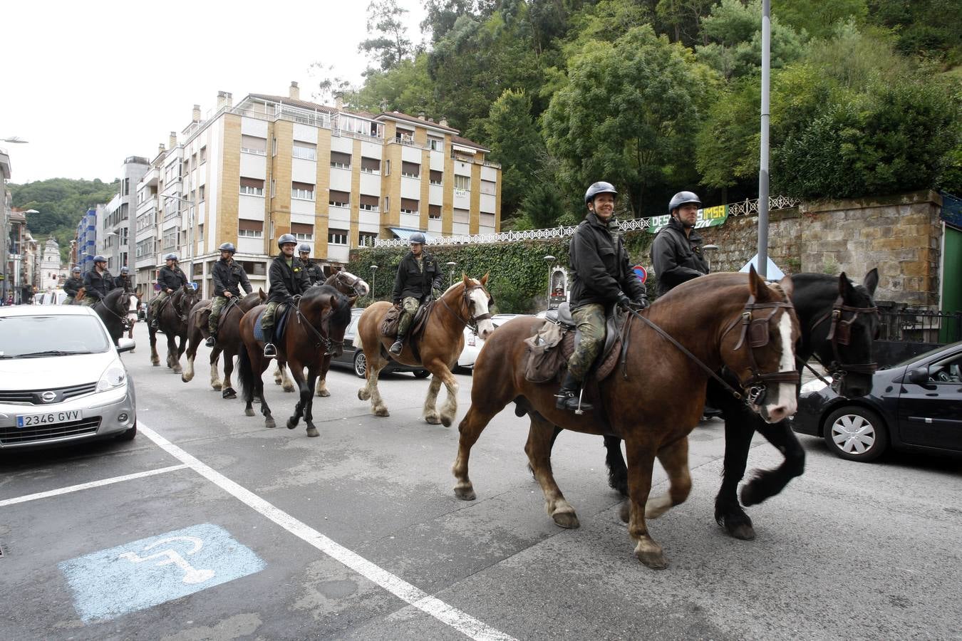 La Guardia Real Española, de maniobras en Asturias