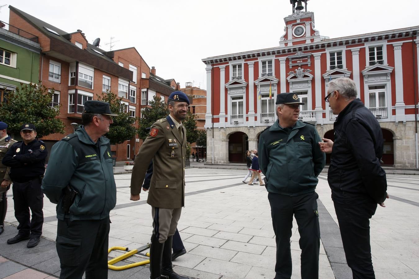 La Guardia Real Española, de maniobras en Asturias