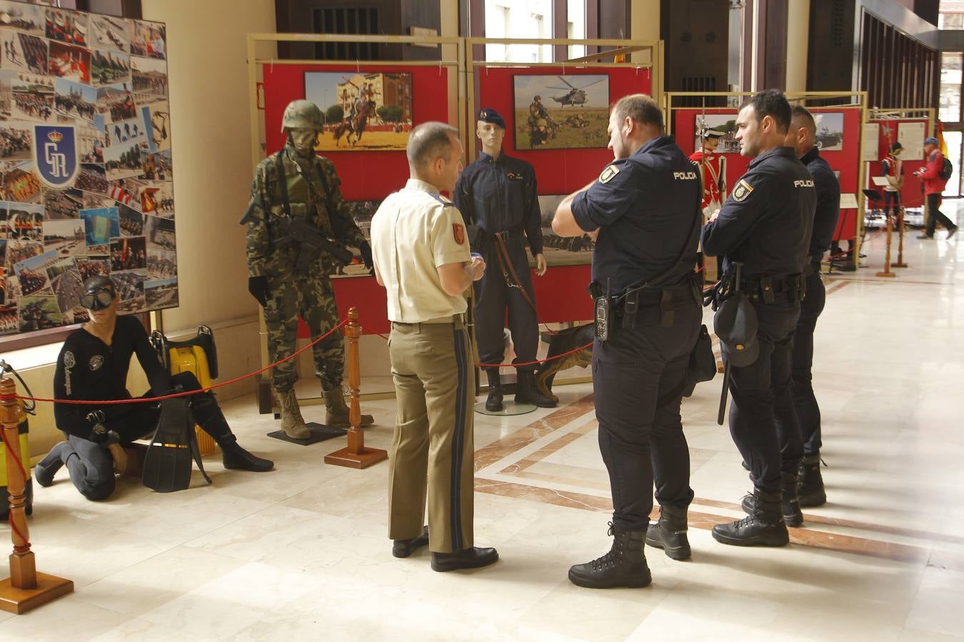 Exposición de la Guardia Real en Oviedo.