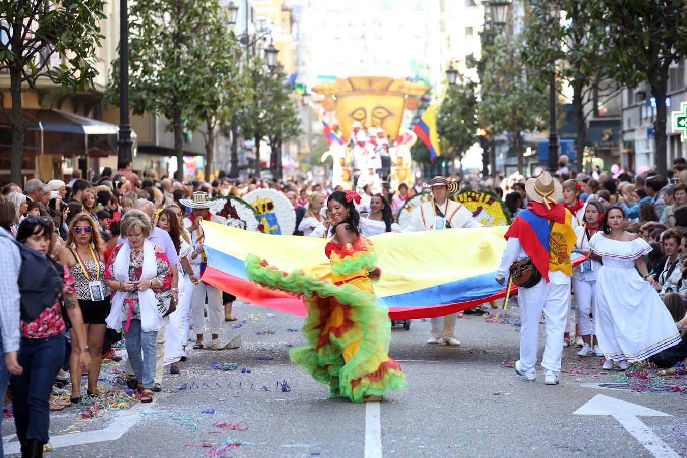 Desfile del Día de América en Aturias