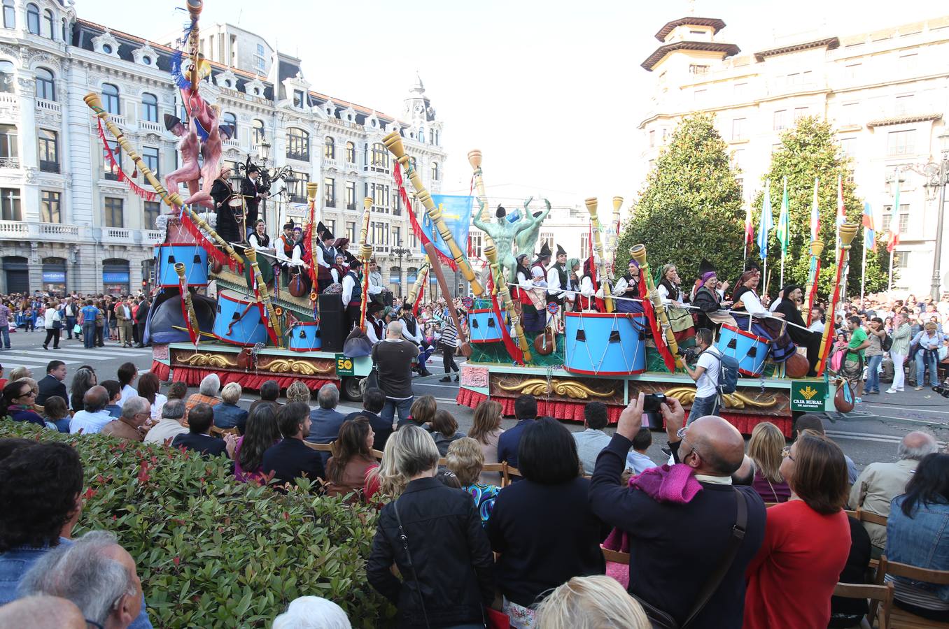Desfile del Día de América en Aturias