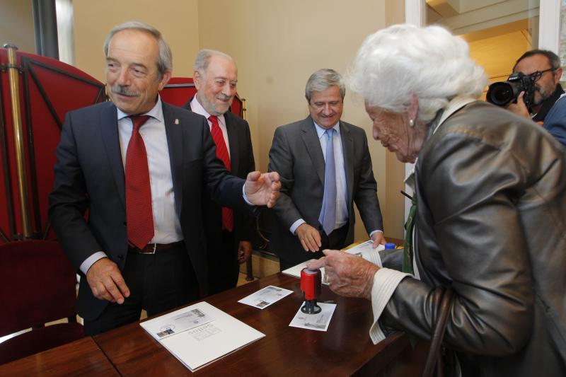 Correos presenta el sello dedicado a la Princesa Leonor