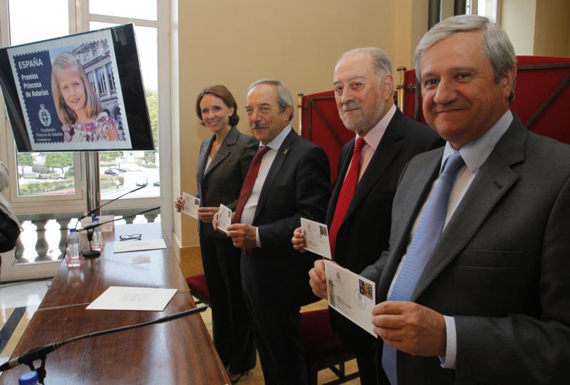 Correos presenta el sello dedicado a la Princesa Leonor