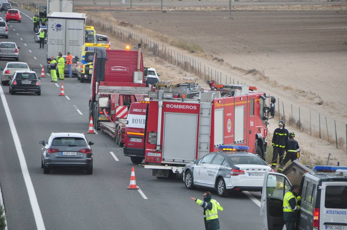 Una mujer fallecida y una herida grave en una nueva colisión múltiple en la A-6 a la altura de Medina del Campo