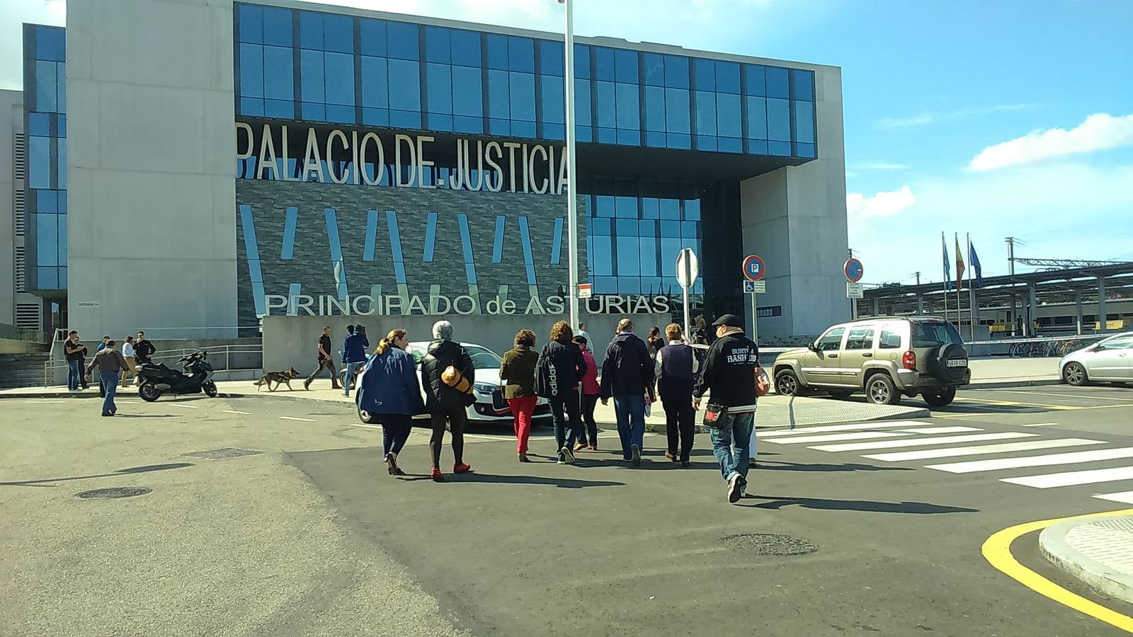 Aviso de bomba en el Palacio de Justicia gijonés