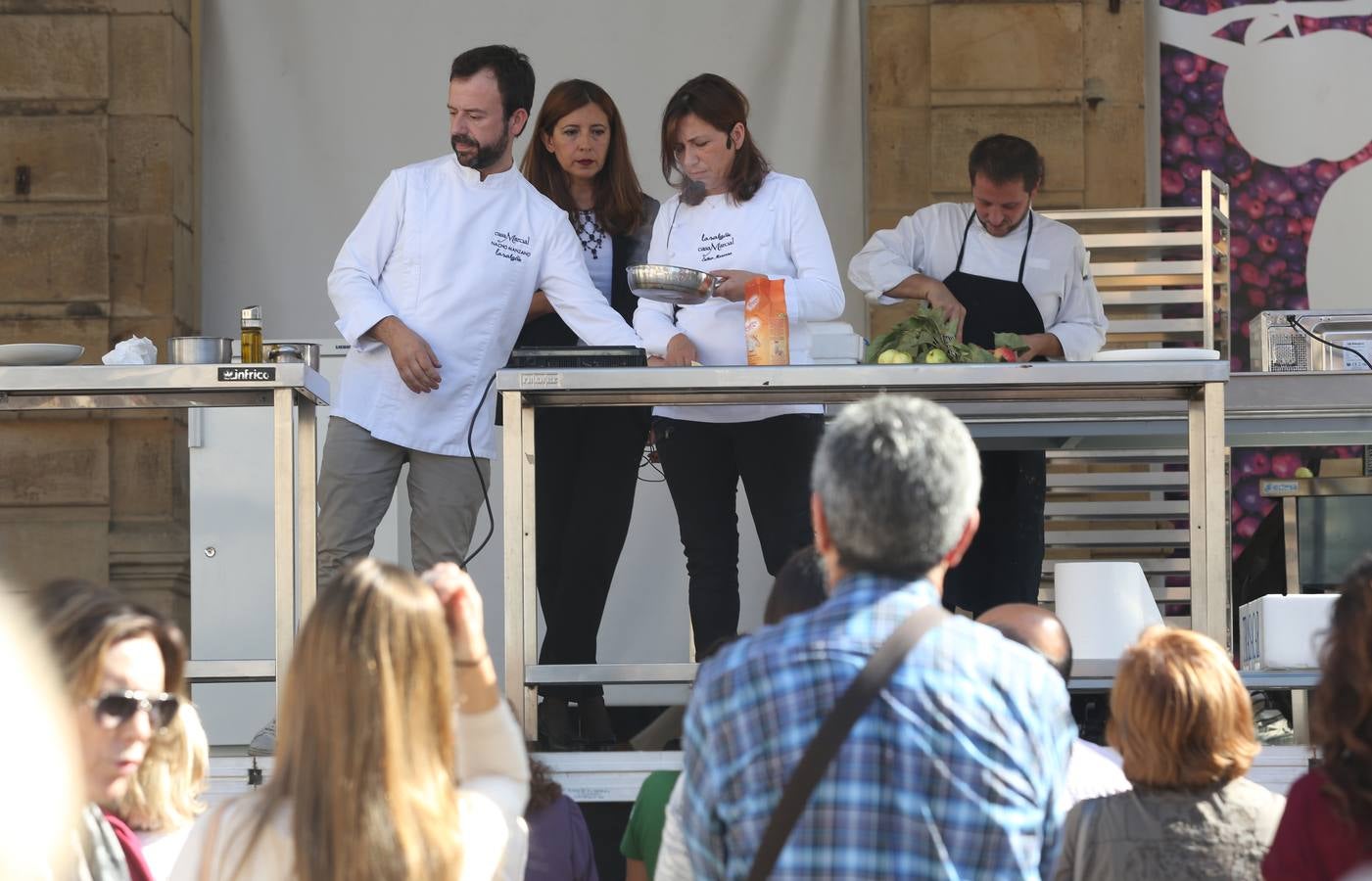 Nacho y Esther Manzano defienden el sabor asturiano en el Festival de la Manzana de Villaviciosa