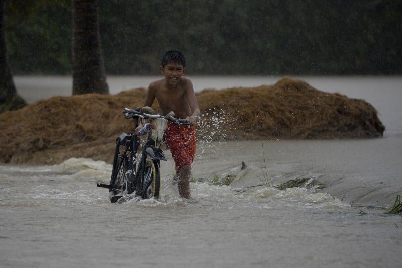 El tifón Koppu golpea Filipinas