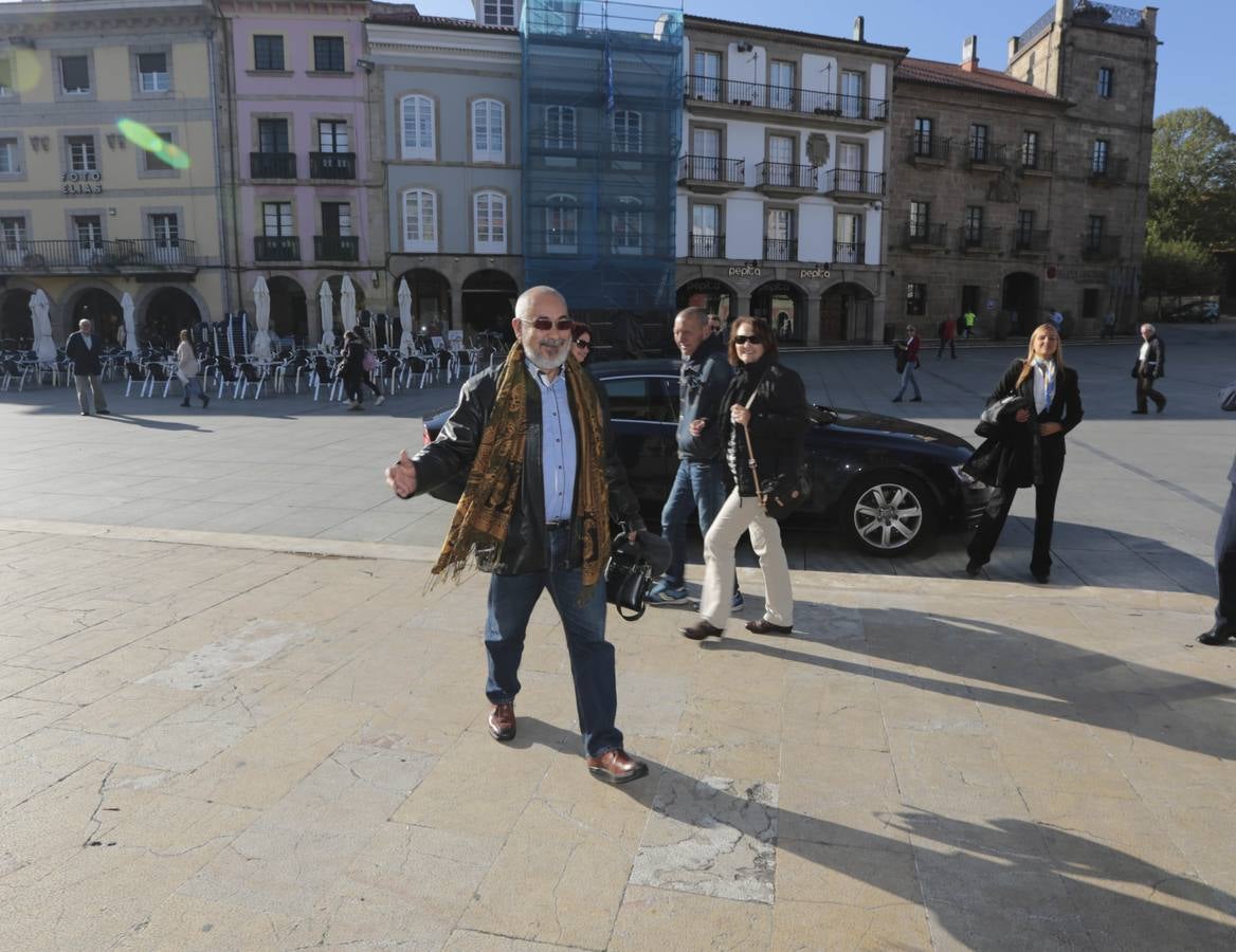 Premios Princesa: encuentro con Leonardo Padura en Avilés y visita a Oviedo