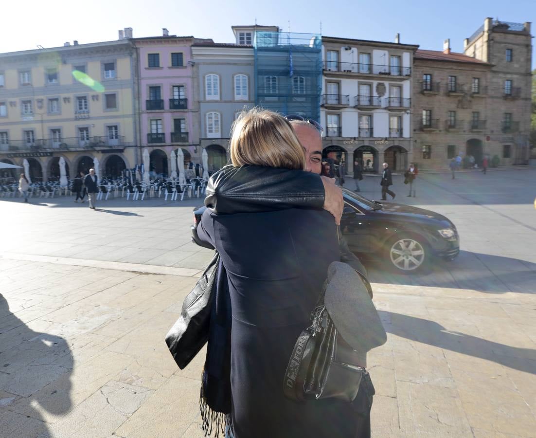 Premios Princesa: encuentro con Leonardo Padura en Avilés y visita a Oviedo