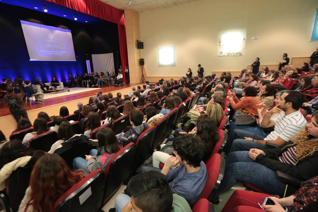 Premios Princesa: encuentro con Leonardo Padura en Avilés y visita a Oviedo