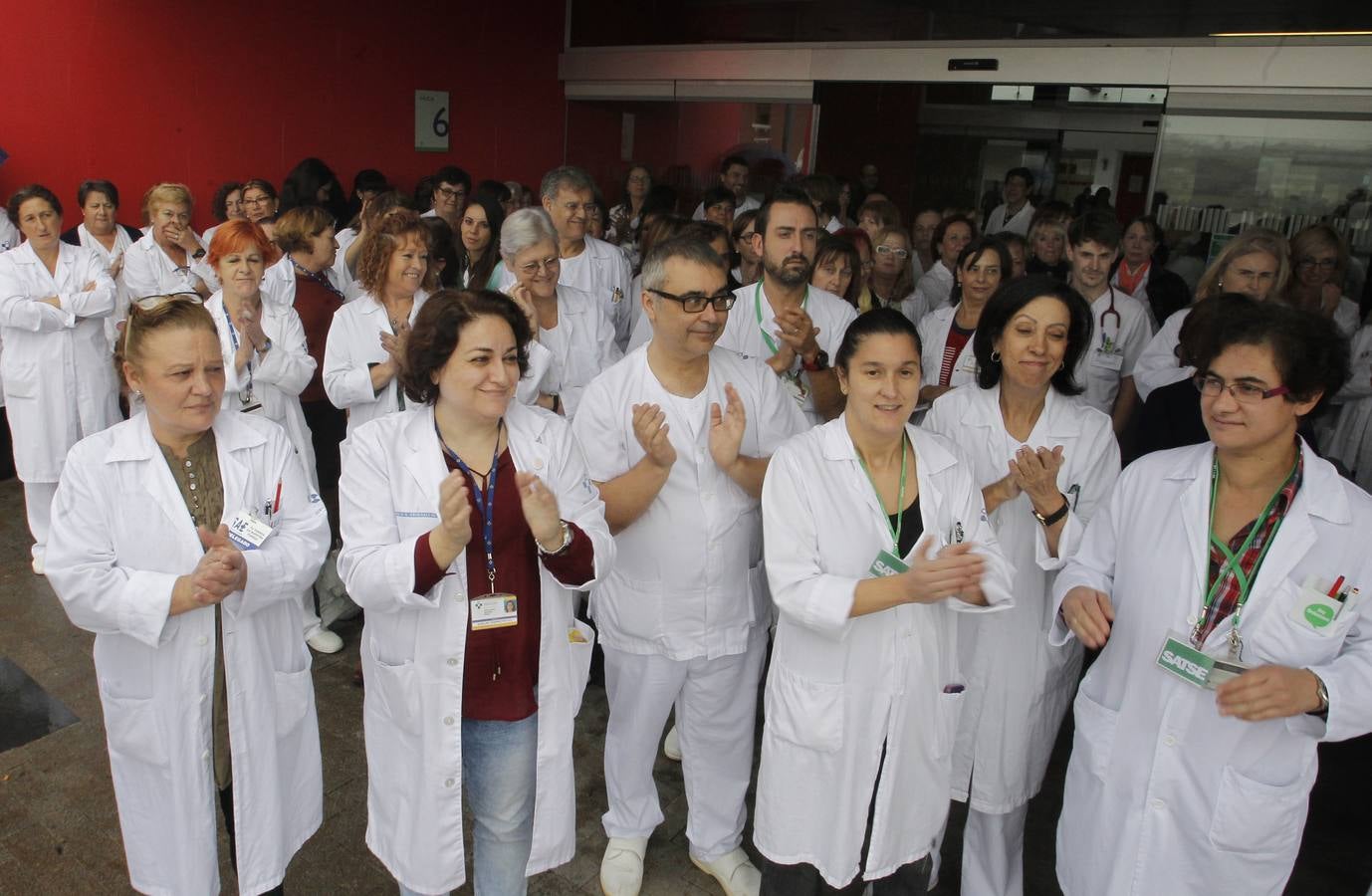 Protesta de los trabajadores del HUCA