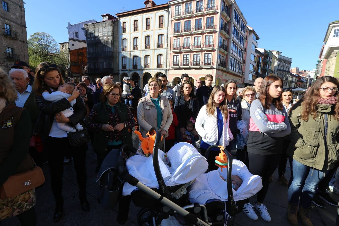 Concentración en Avilés por los atentados de París