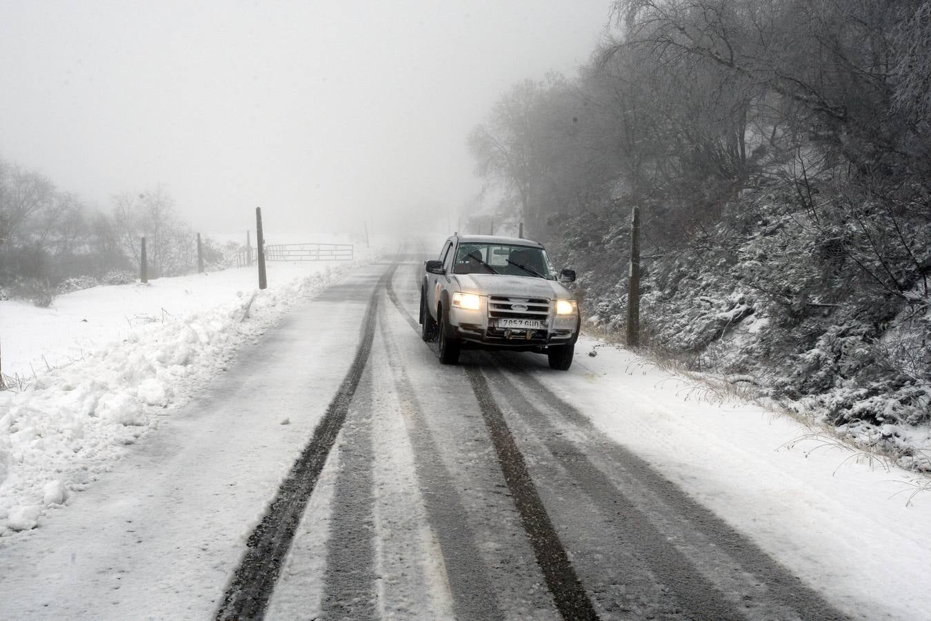 La primera nieve caída en El Brañillín, el sábado.