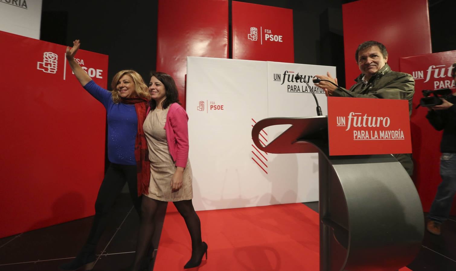 Elena Valenciano, en el mitin del PSOE en Avilés