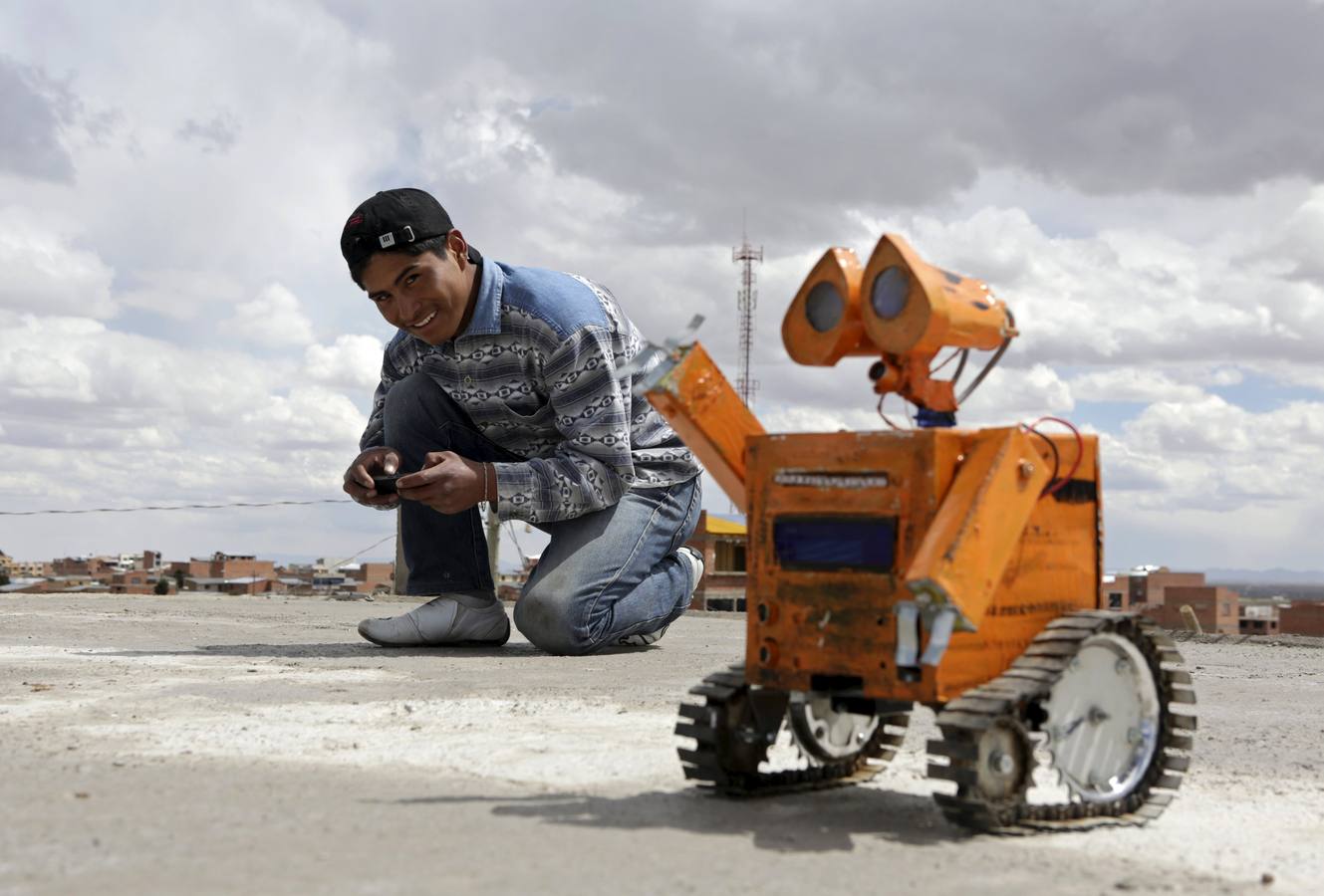 Esteban Quispe, el joven boliviano que quiere revolucionar la agricultura con un robot hecho de piezas recicladas