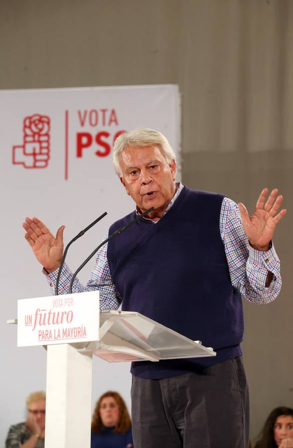 Felipe González carga contra Podemos en el mitin de Oviedo