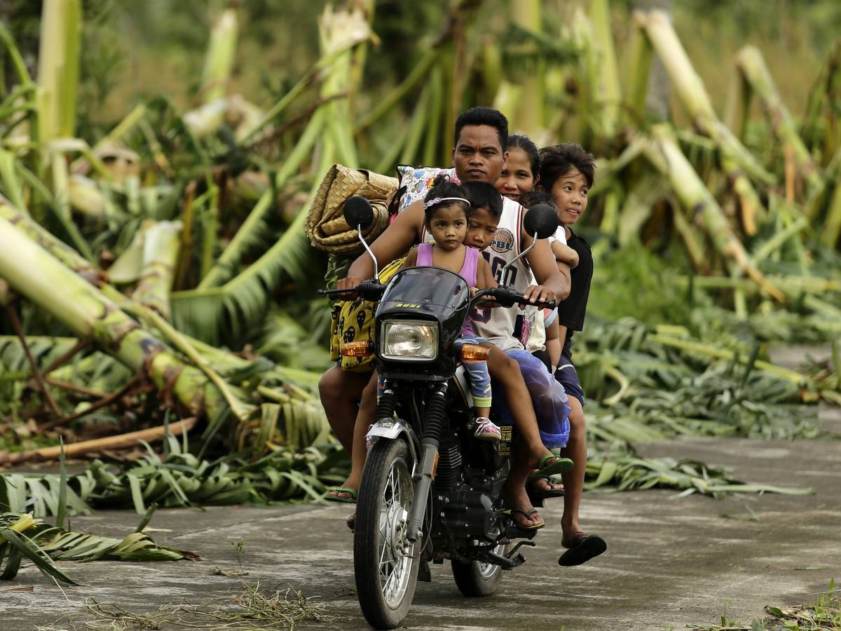 El tifón Melor se ceba con Filipinas