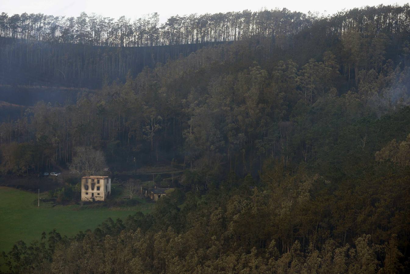 Los daños del fuego en El Franco