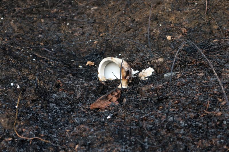 Así están los alrededores de La Fresneda tras el incendio que cercó la urbanización