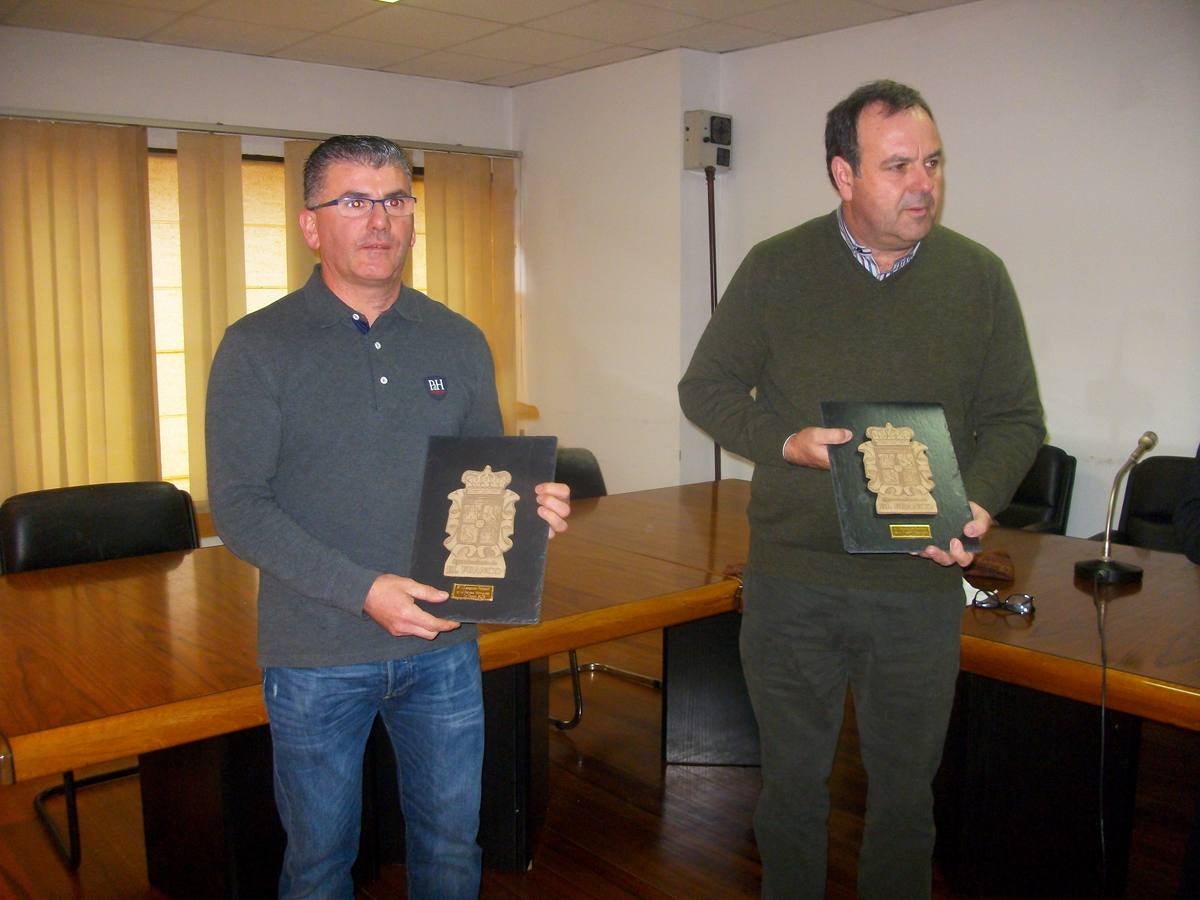 Exposición regional de palomas mensajeras en El Franco