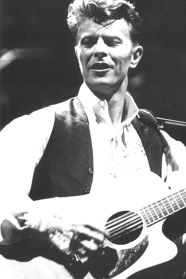 Cuando David Bowie actuó en Gijón