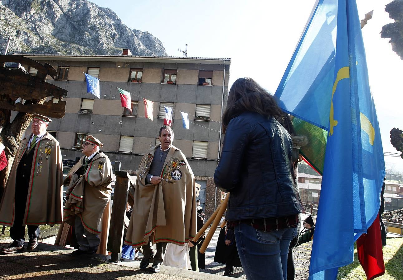 La fiesta de los nabos llena La Foz de Morcín