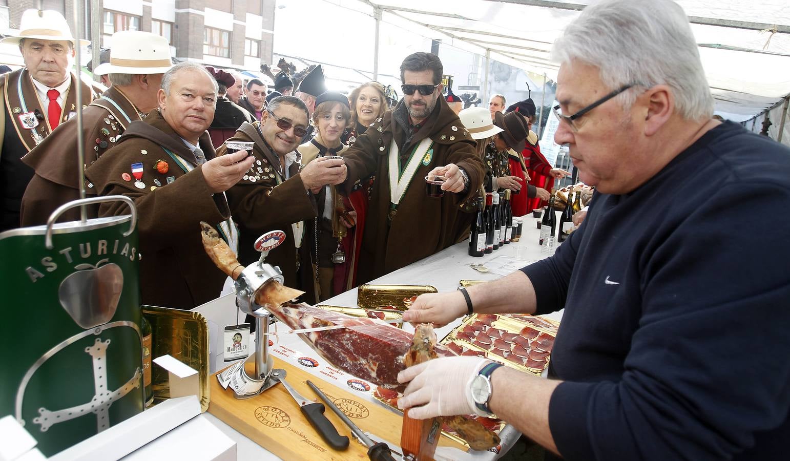 La fiesta de los nabos llena La Foz de Morcín