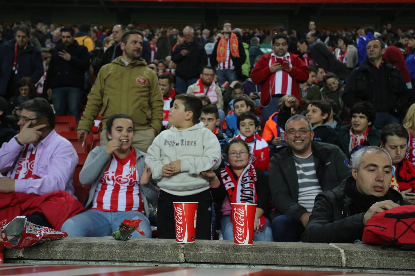 ¿Estuviste en el Sporting 5-1 Real Sociedad? Búscate en las imágenes (I)