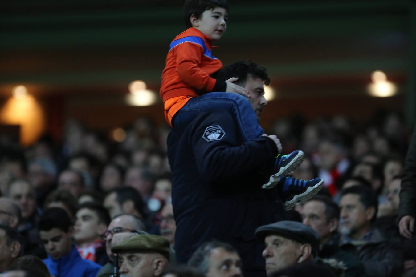 ¿Estuviste en el Sporting 5-1 Real Sociedad? Búscate en las imágenes (I)