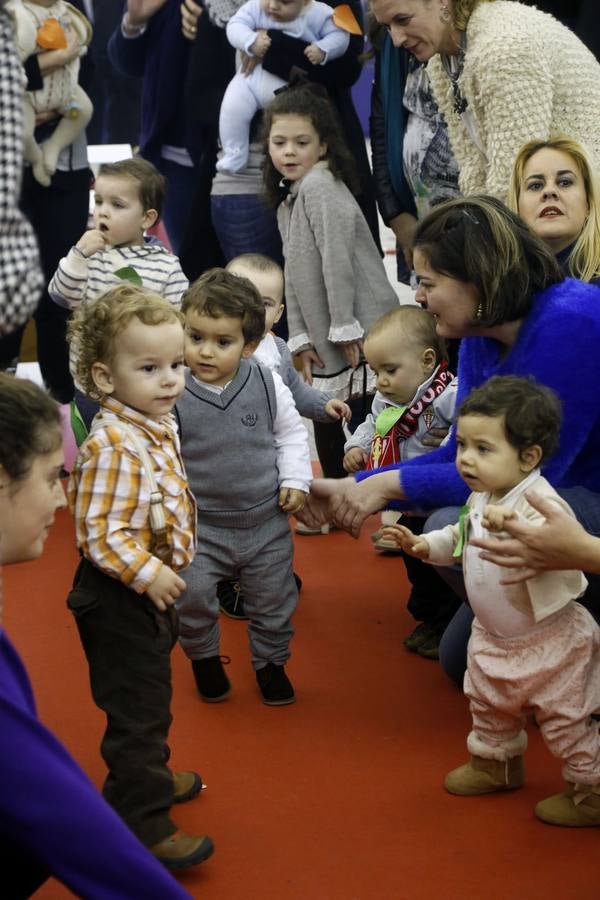 Concurso de bebés en la Feria del Amor de Siero