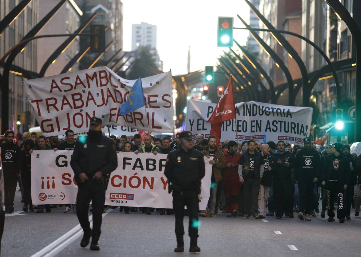 Manifestación contra el cierre de Gijón Fabril