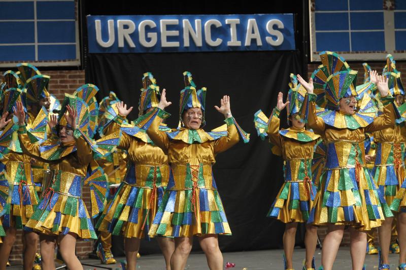 Concurso de charangas de Antroxu en el Jovellanos