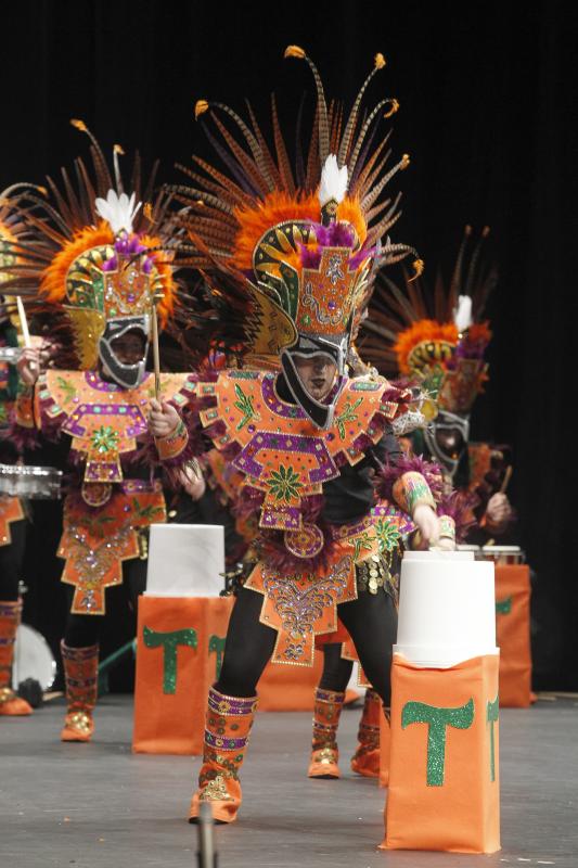 Concurso de charangas de Antroxu en el Jovellanos