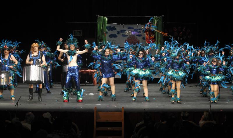 Concurso de charangas de Antroxu en el Jovellanos