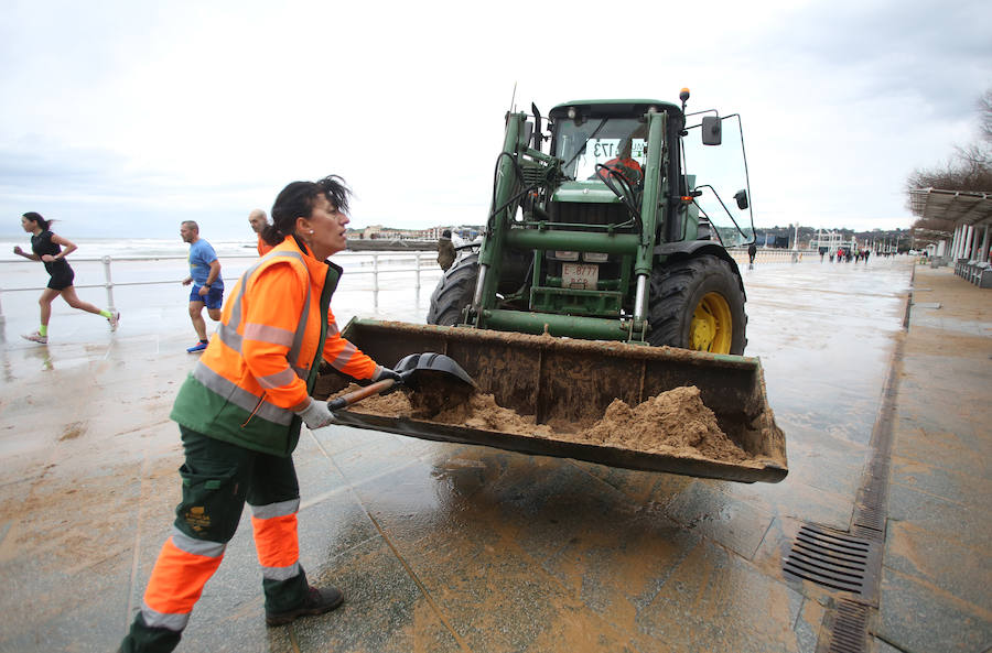 Gijón, afectada por el temporal