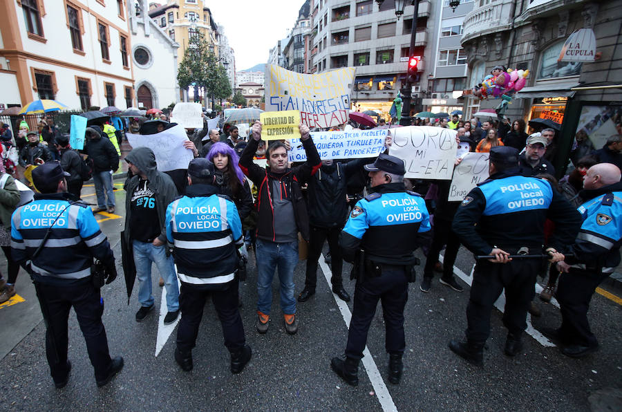 Oviedo vive el Antroxu