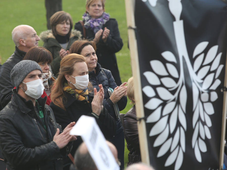 Vecinos de Gijón protestan contra la contaminación