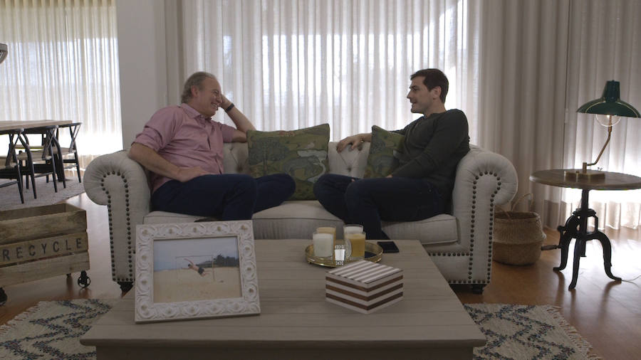 Iker Casillas visita &#039;En la tuya o en la mía&#039;