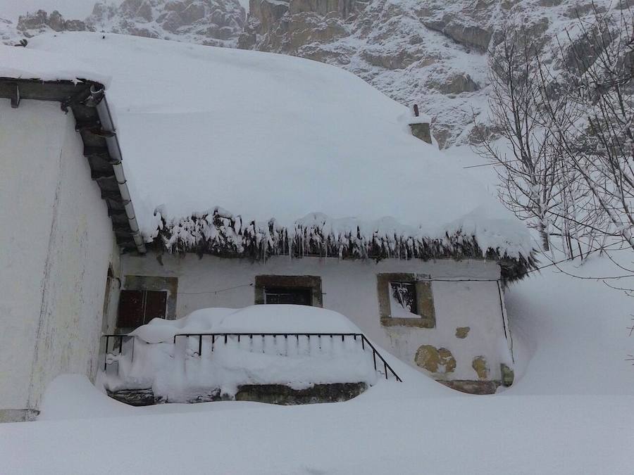La nieve se acumula en el Suroccidente