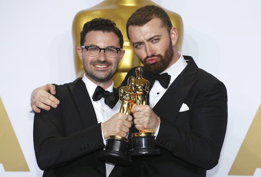 &#039;Spotlight&#039; sorprende, Iñárritu hace historia y DiCaprio gana su Oscar