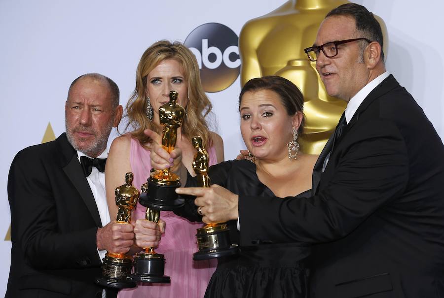 &#039;Spotlight&#039; sorprende, Iñárritu hace historia y DiCaprio gana su Oscar